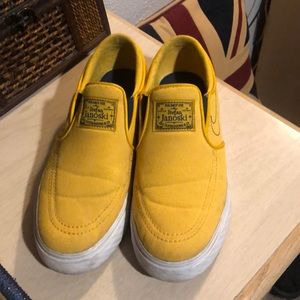 Nike slide on Janoski